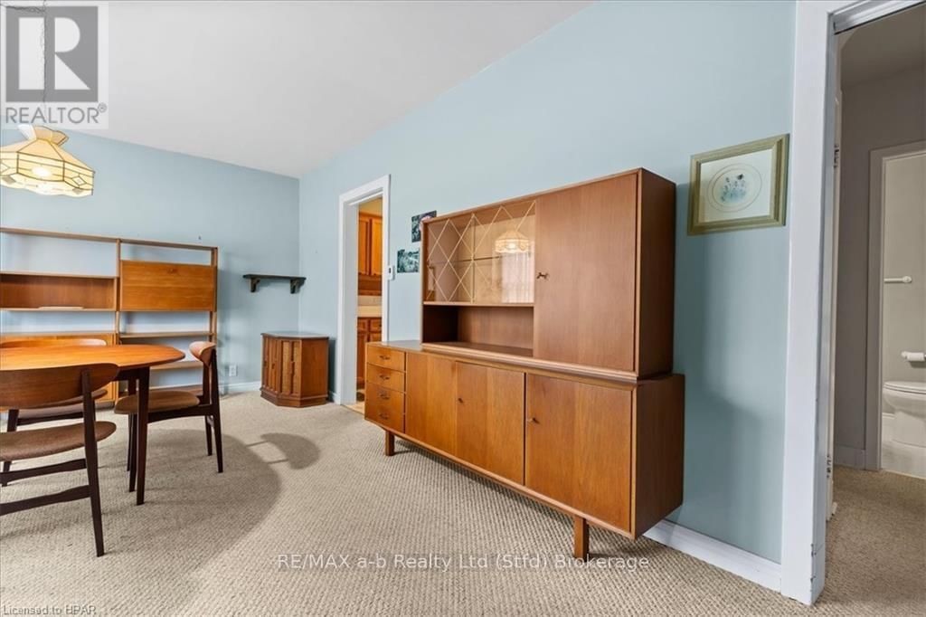 75 YOUNGS STREET Image 5