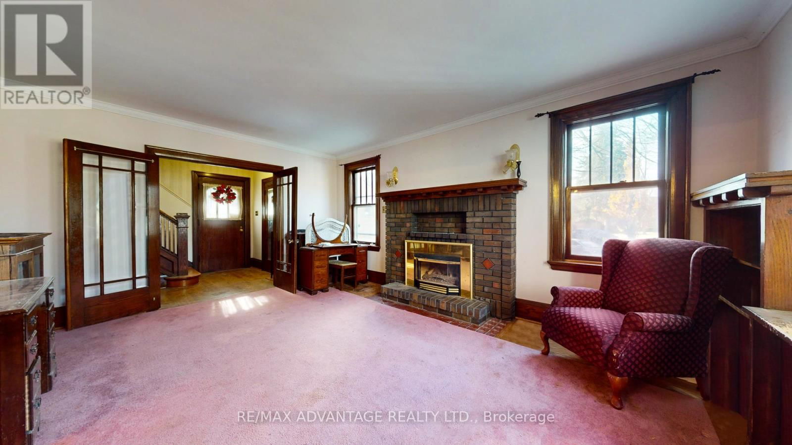 192 ELMWOOD AVENUE E Image 7