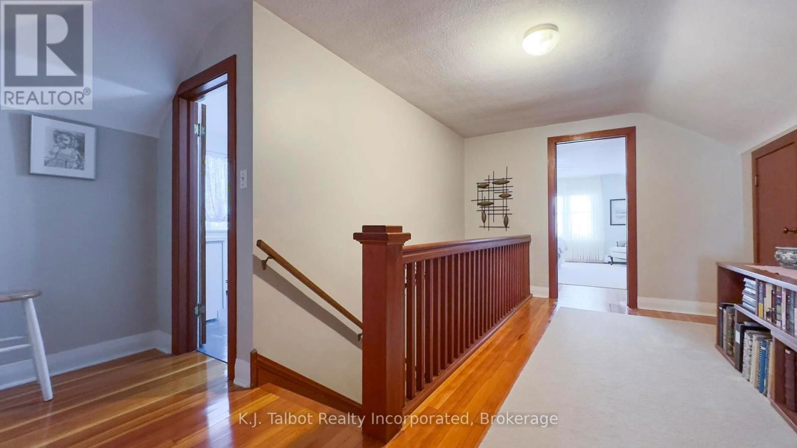 101 WATERLOO STREET NORTH Image 26