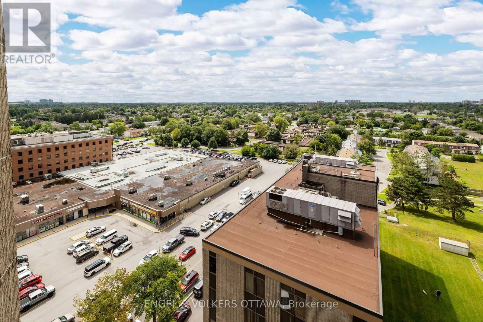 1402 - 1380 PRINCE OF WALES DRIVE Image 9