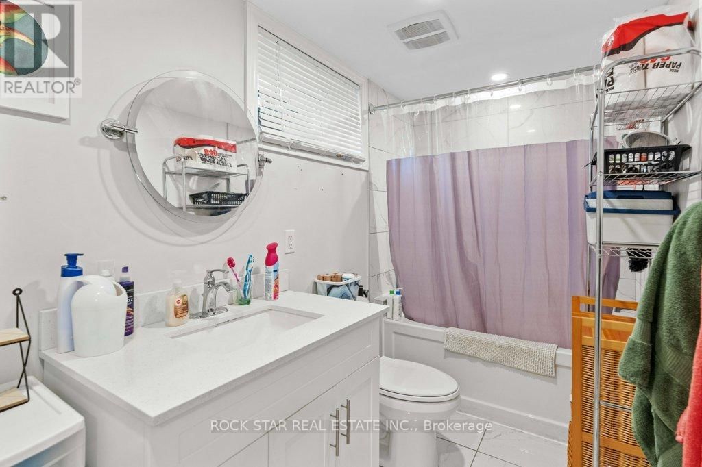 149 VICTOR BOULEVARD Image 34