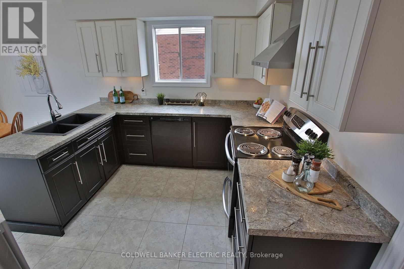 1830 STRATTON AVENUE Image 11