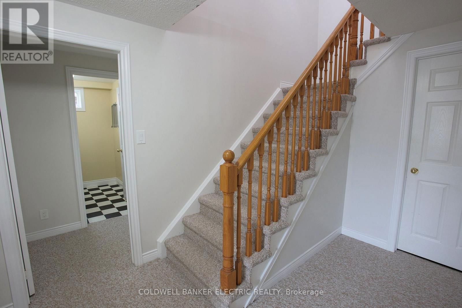 1830 STRATTON AVENUE Image 23