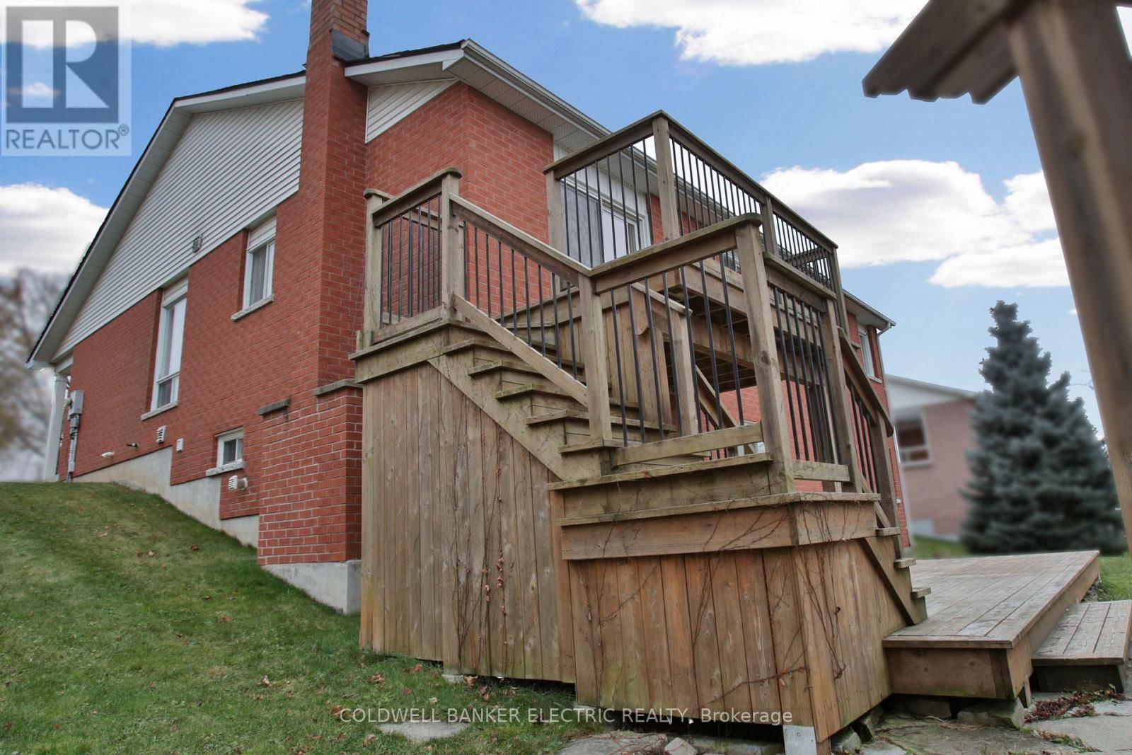 1830 STRATTON AVENUE Image 36