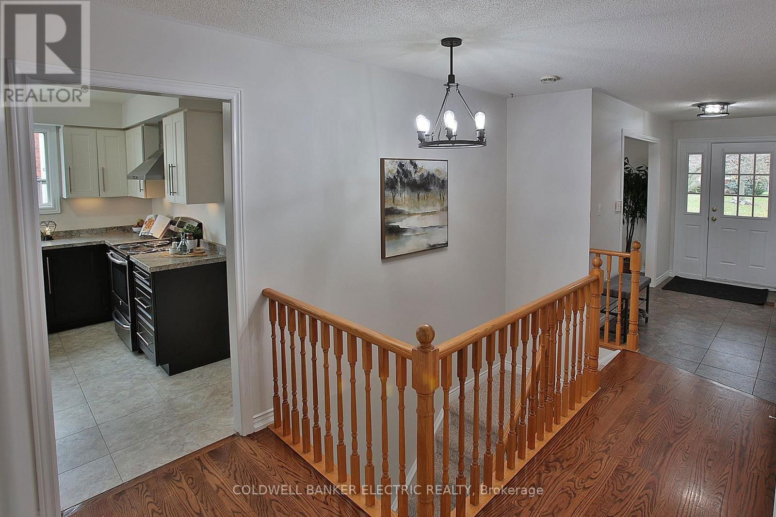 1830 STRATTON AVENUE Image 4