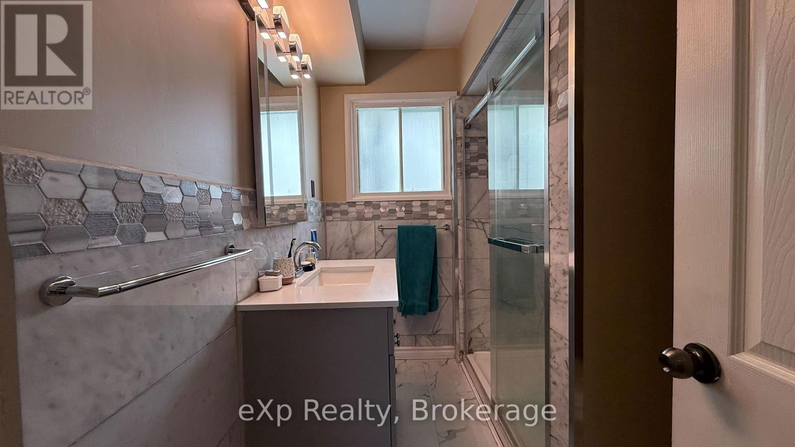 610 13 STREET Image 17