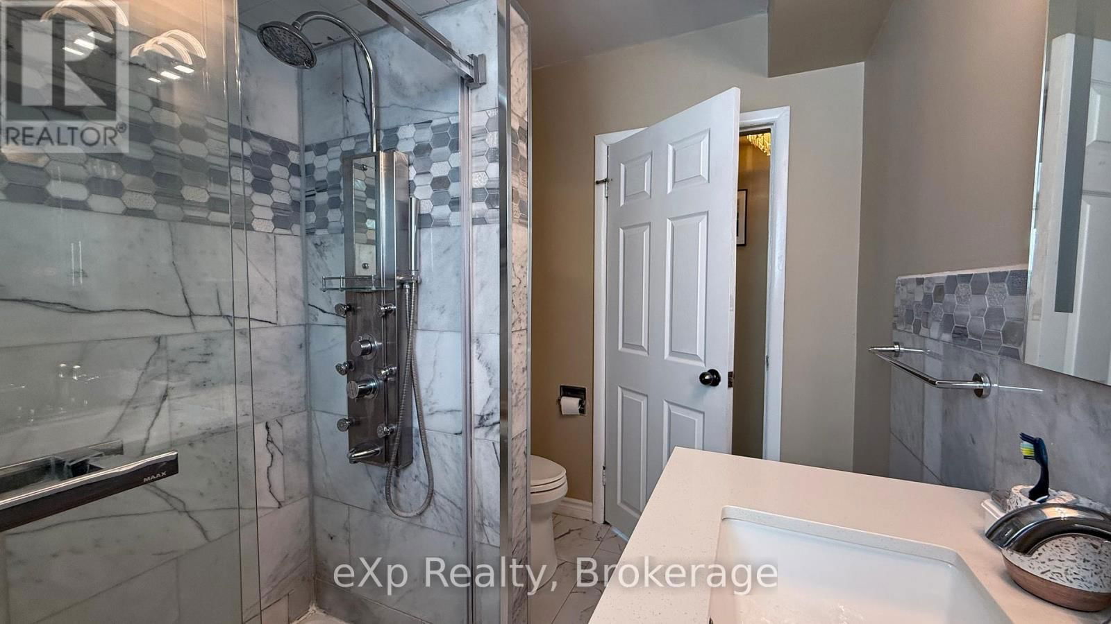 610 13 STREET Image 18