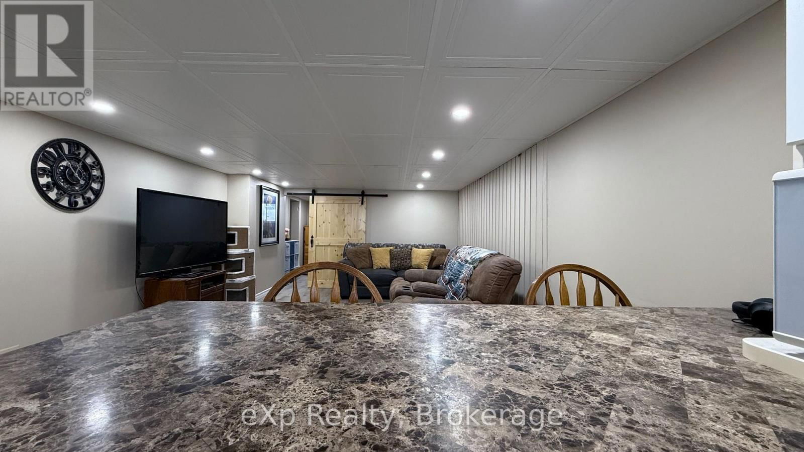 610 13 STREET Image 22