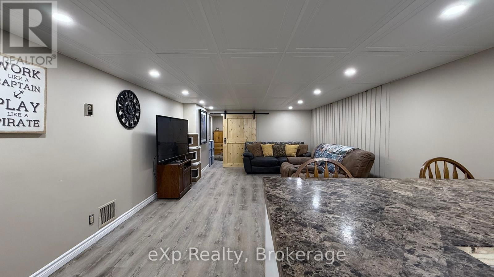 610 13 STREET Image 24