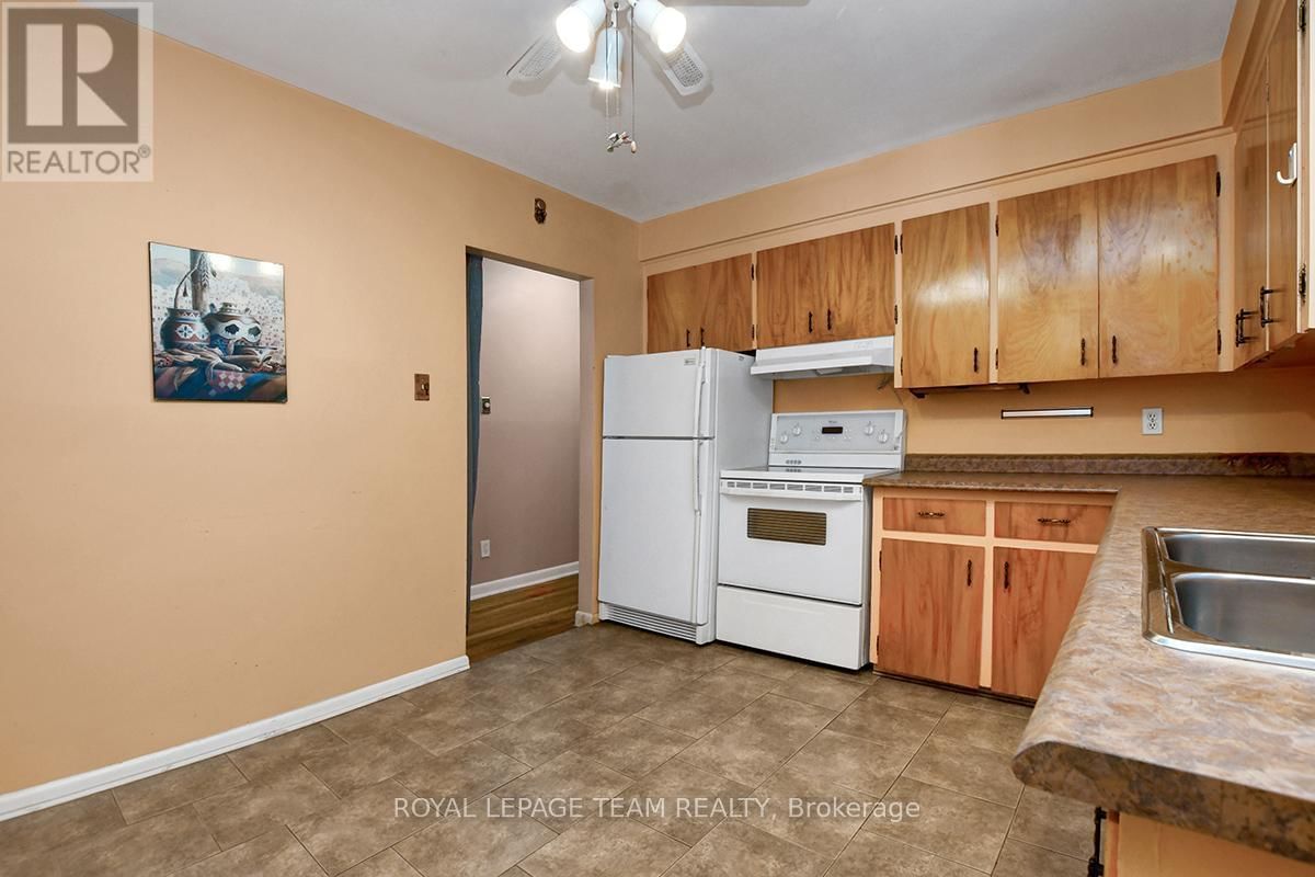 397 PRESLAND ROAD Image 12