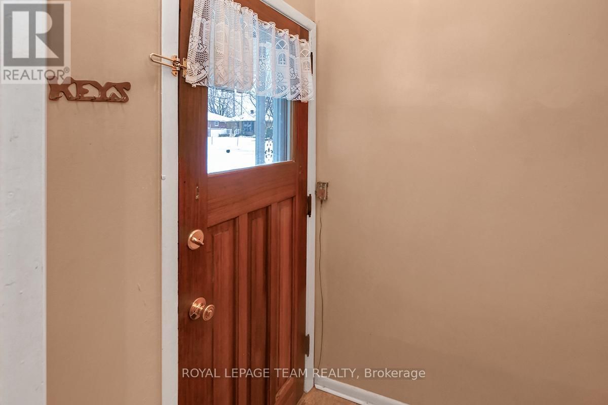 397 PRESLAND ROAD Image 14