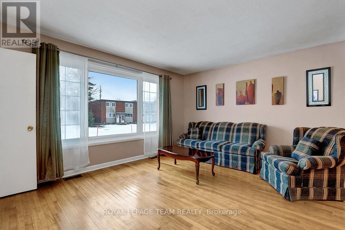 397 PRESLAND ROAD Image 3