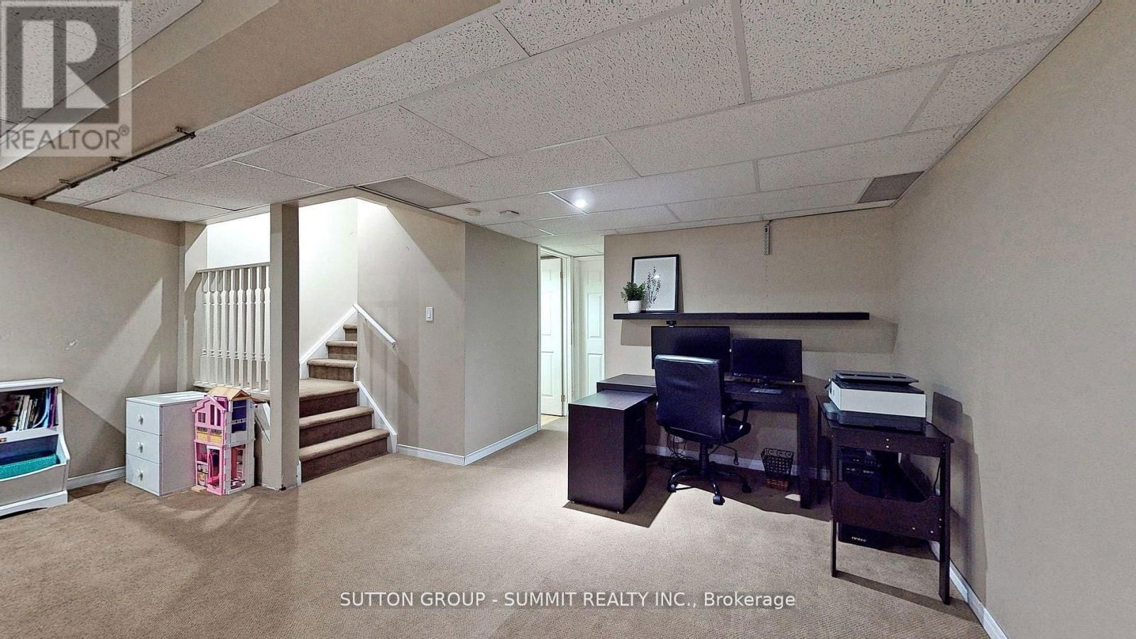 8 KING WILLIAM COURT Image 34