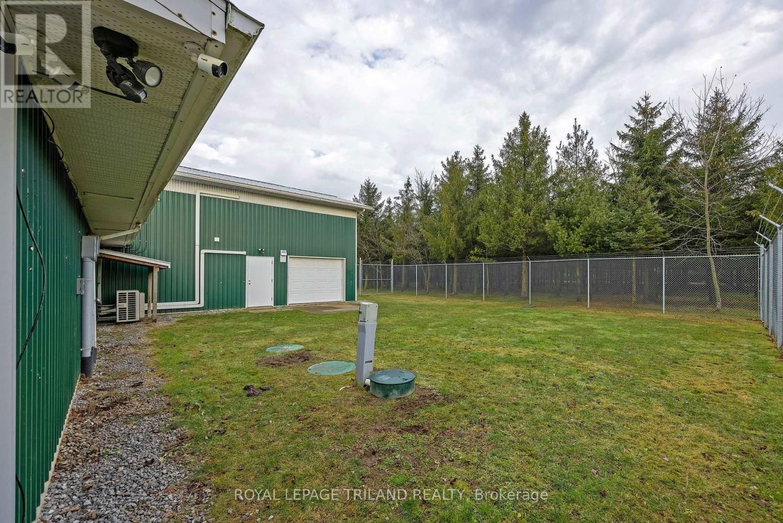 22164 DUNDONALD ROAD Image 29