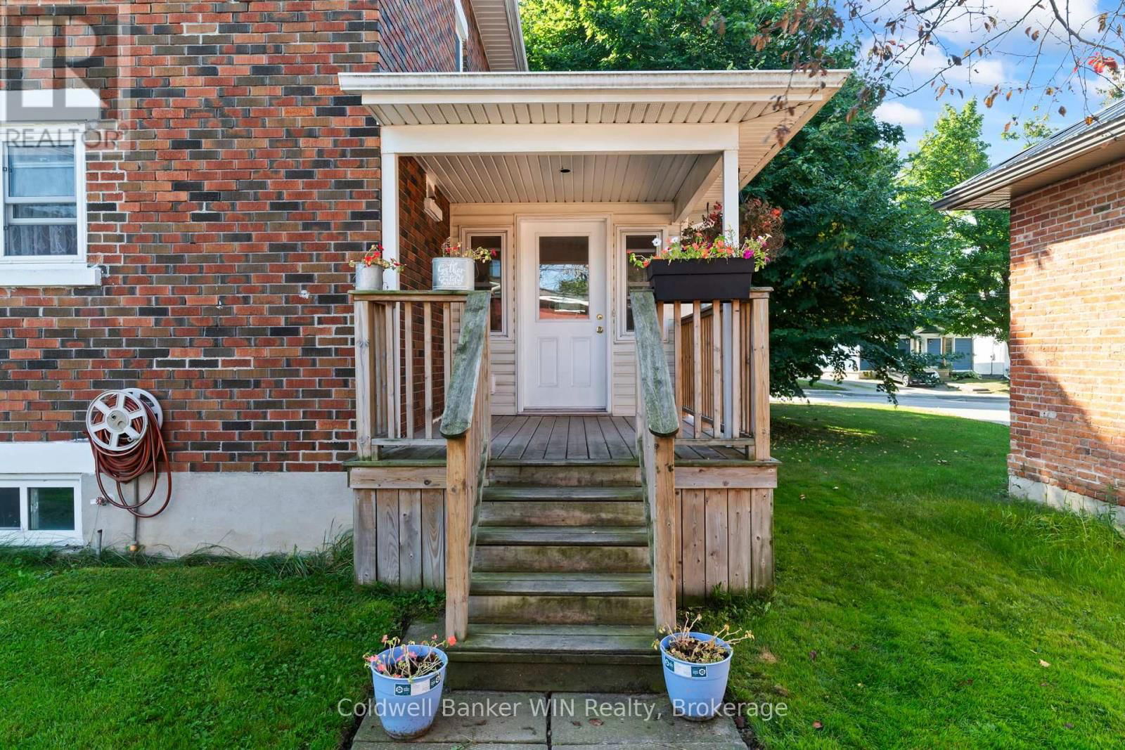 121 QUEEN STREET WEST Image 24