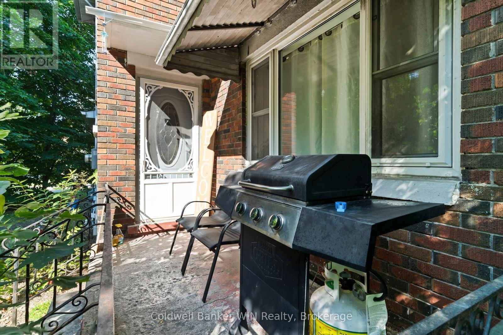 121 QUEEN STREET WEST Image 4
