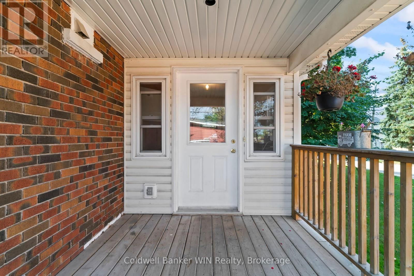 121 QUEEN STREET WEST Image 6