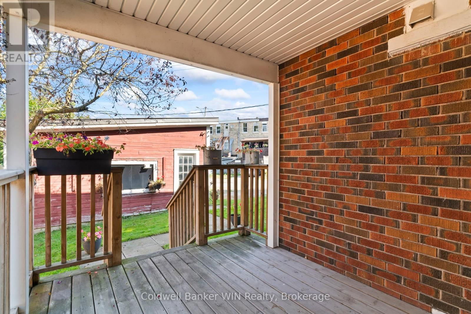 121 QUEEN STREET WEST Image 7
