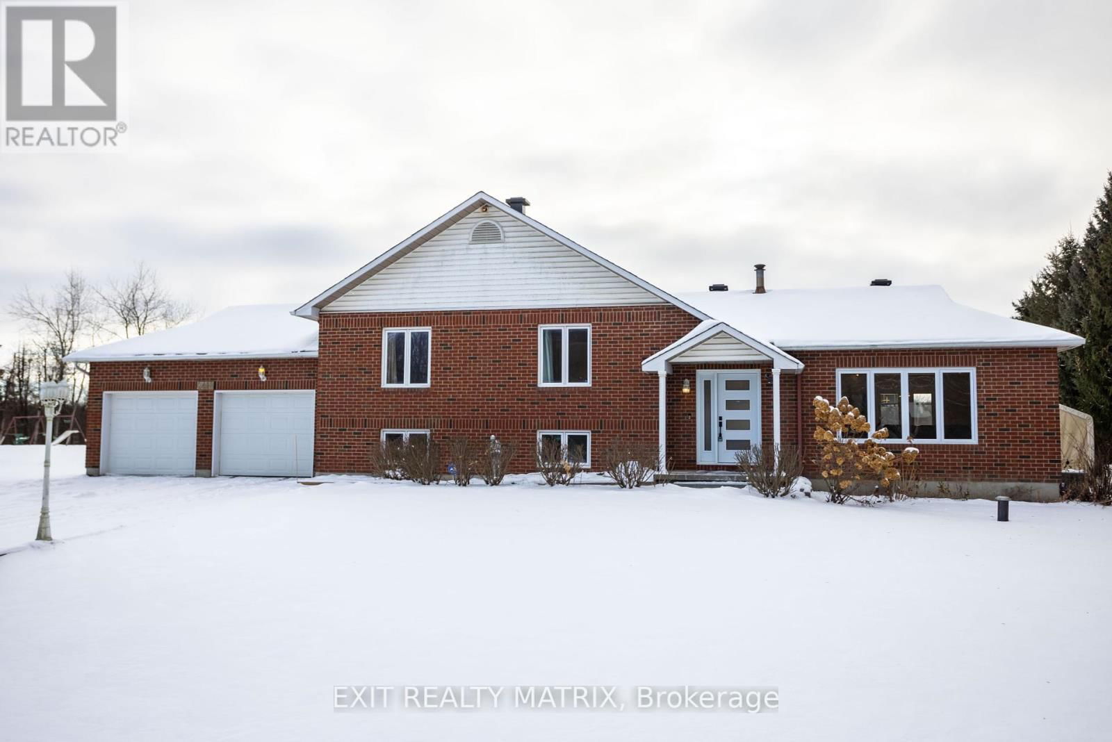 2418 RIDEAU ROAD Image 2