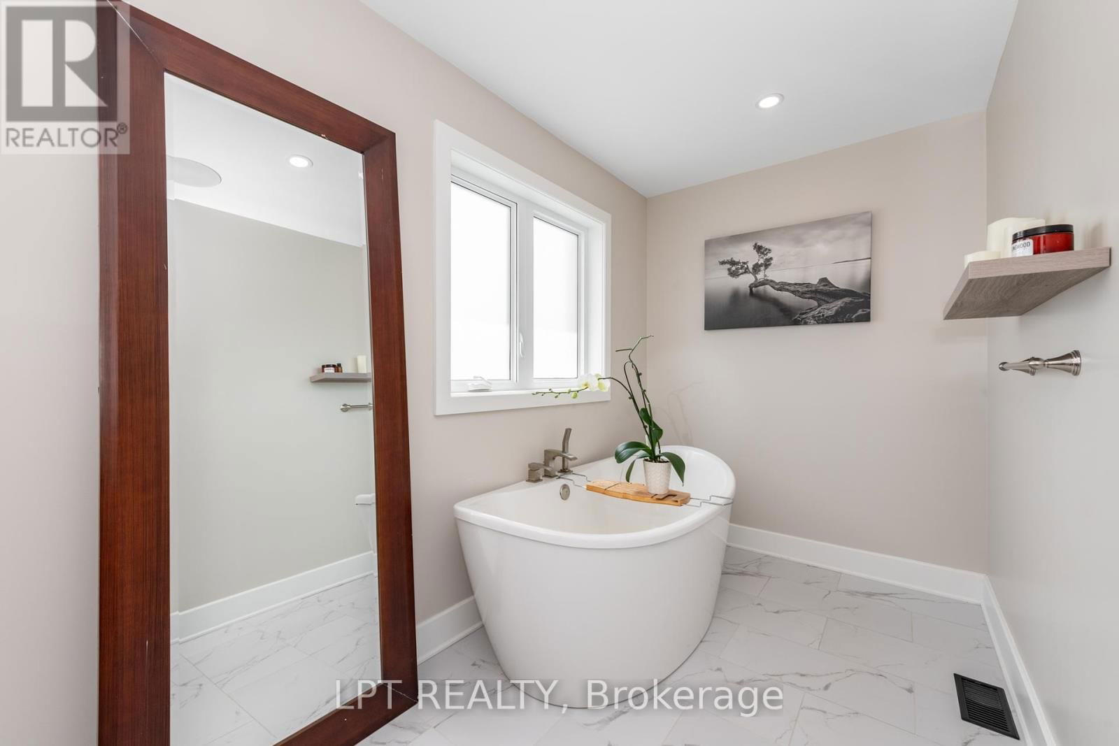 438 SHOREWAY DRIVE Image 24