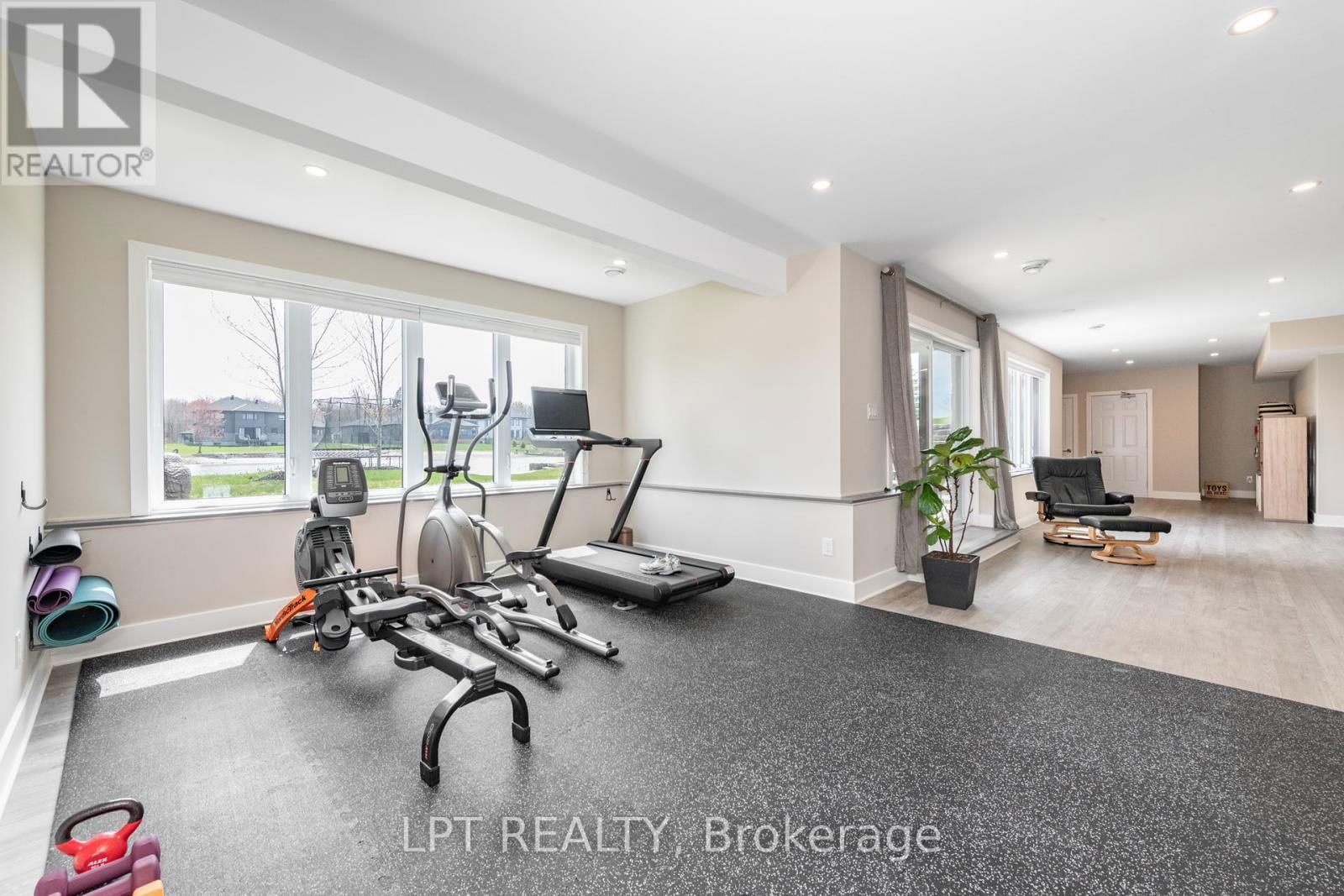 438 SHOREWAY DRIVE Image 32