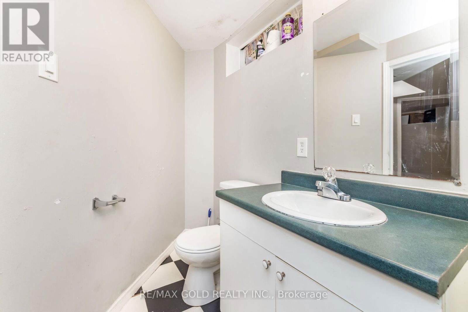 222 FLEMING DRIVE Image 33