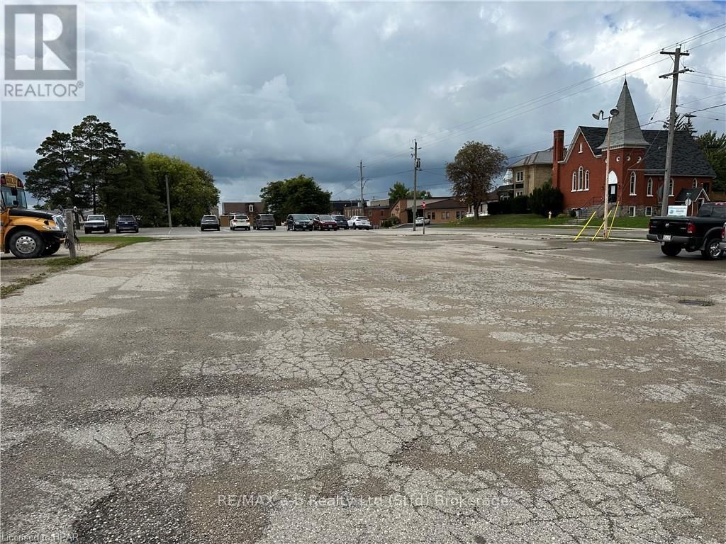 15 MILL STREET EAST Image 13