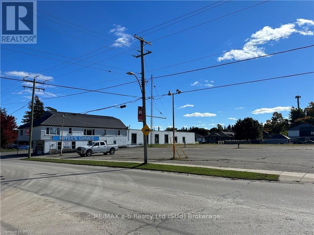 15 MILL STREET EAST Image 2