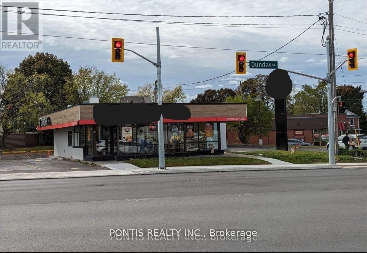 504 DUNDAS STREET N Image 1