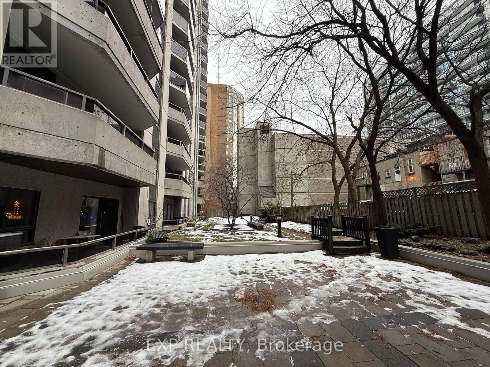 2207 - 470 LAURIER AVENUE W Image 28