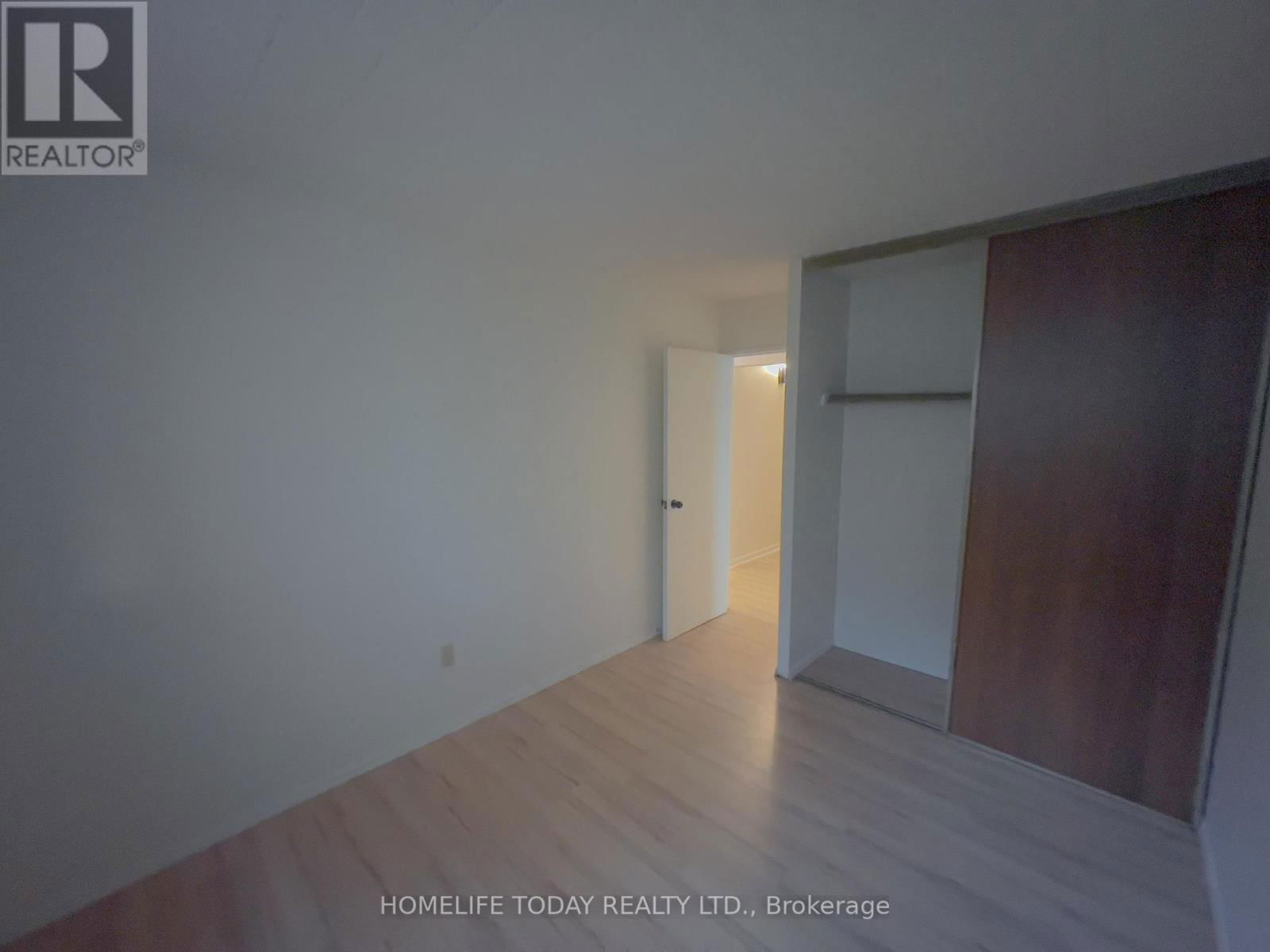 204 - 71 VANIER DRIVE Image 9