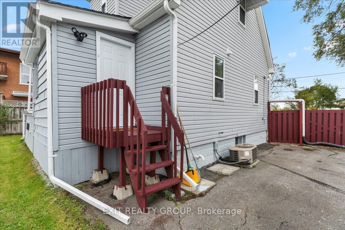 156 CATHARINE STREET Image 28