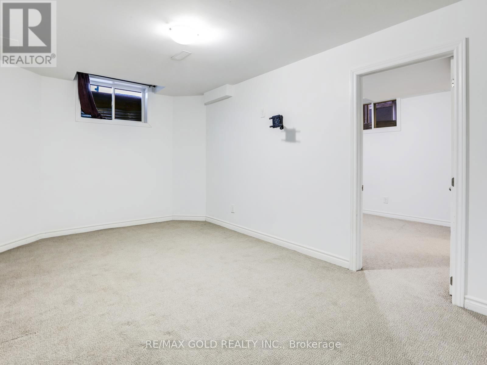 (LEASE) - 920 DUNBLANE COURT Image 30