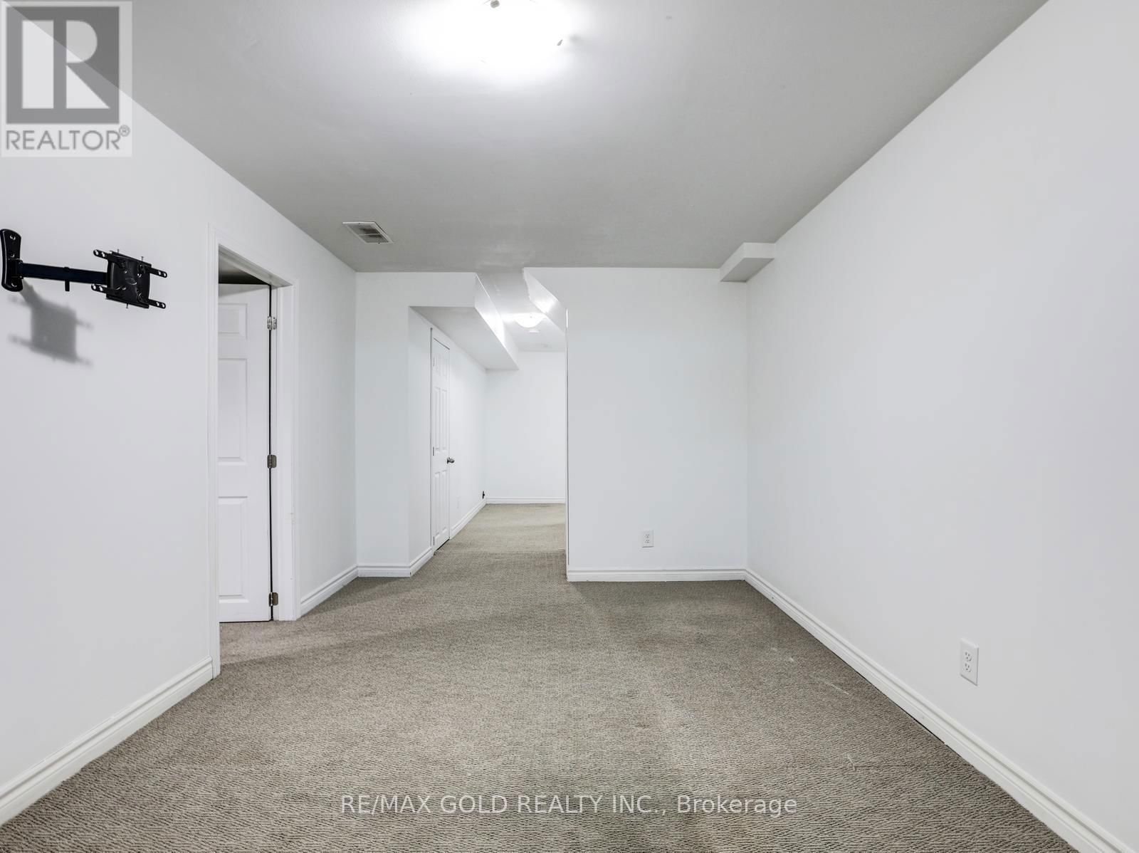 (LEASE) - 920 DUNBLANE COURT Image 31