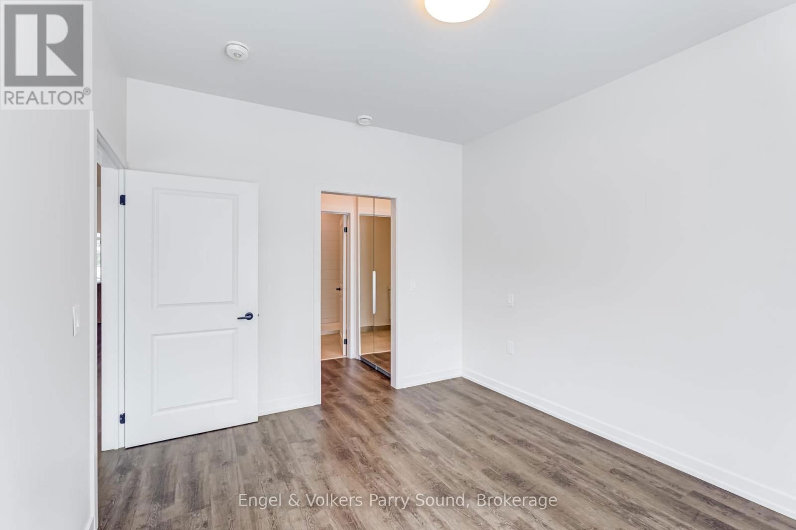 UNIT 1 - 63 WINNIFRED AVENUE Image 19