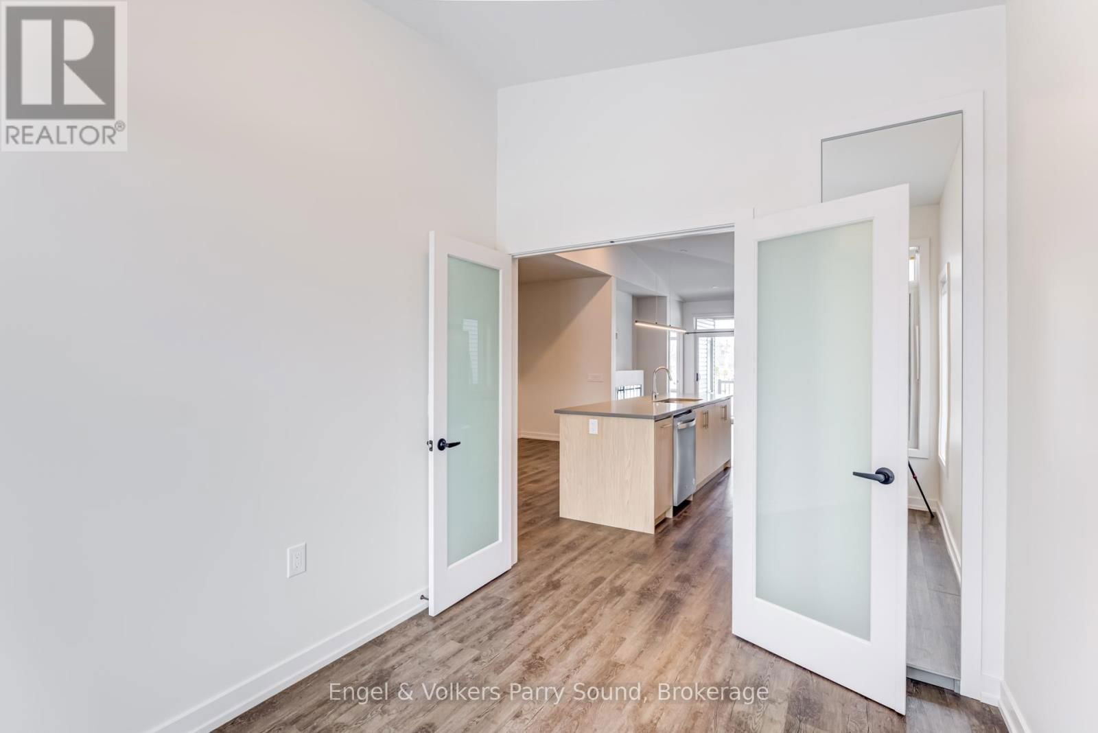 UNIT 1 - 63 WINNIFRED AVENUE Image 24