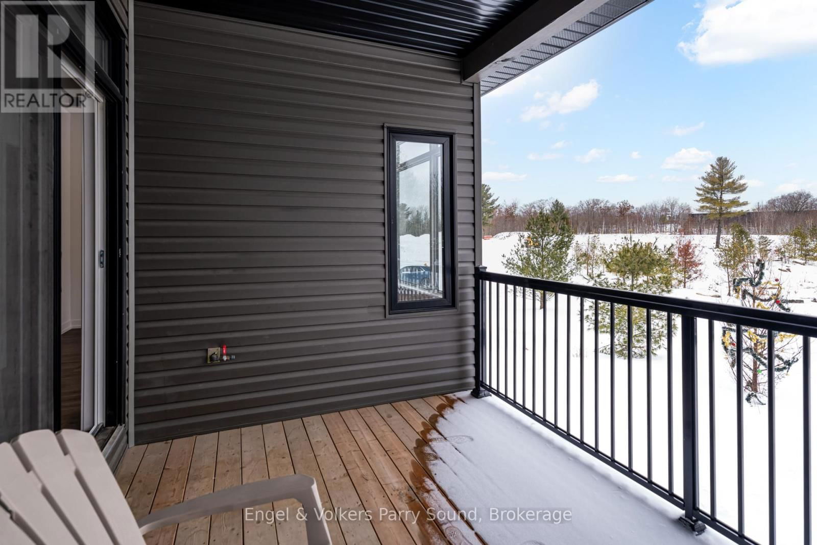 UNIT 1 - 63 WINNIFRED AVENUE Image 31