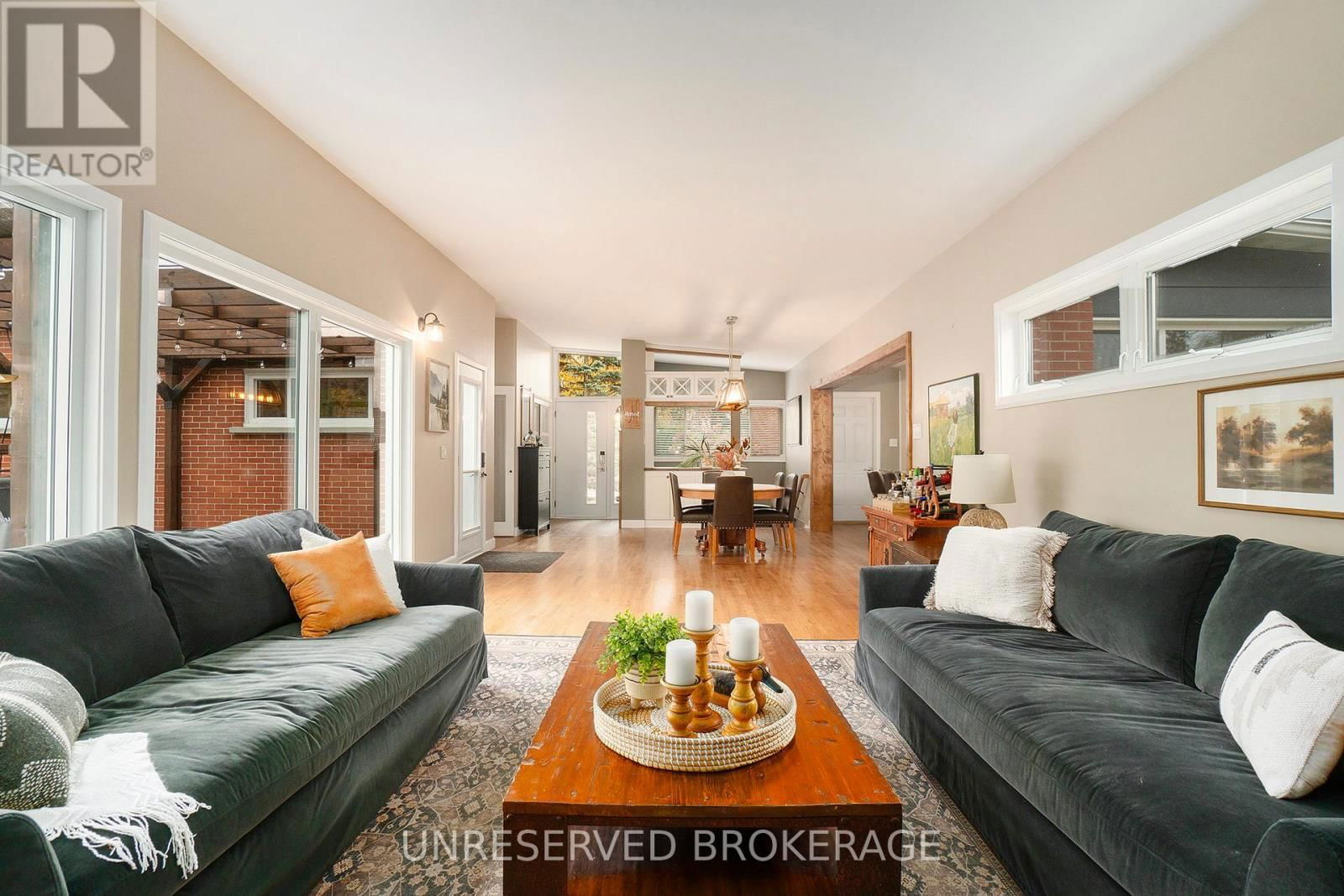 61 PROMENADE AVENUE Image 7