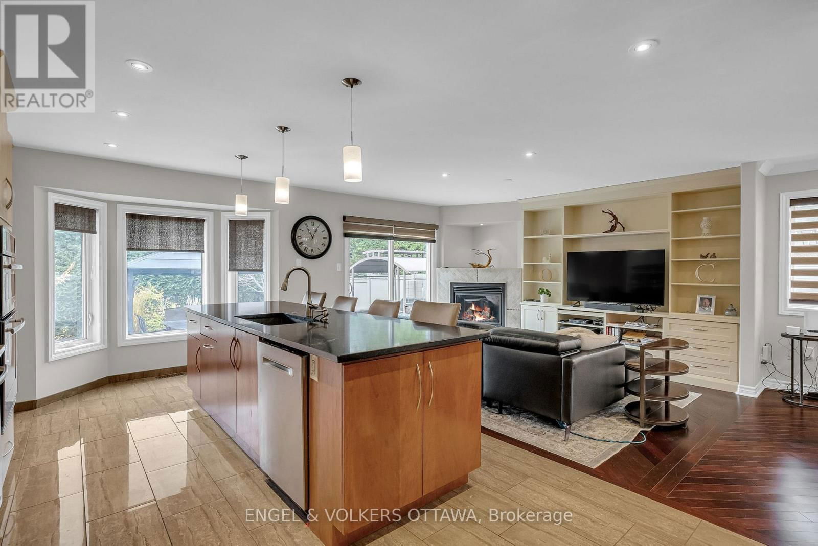 8 RANDALL JAMES DRIVE Image 7