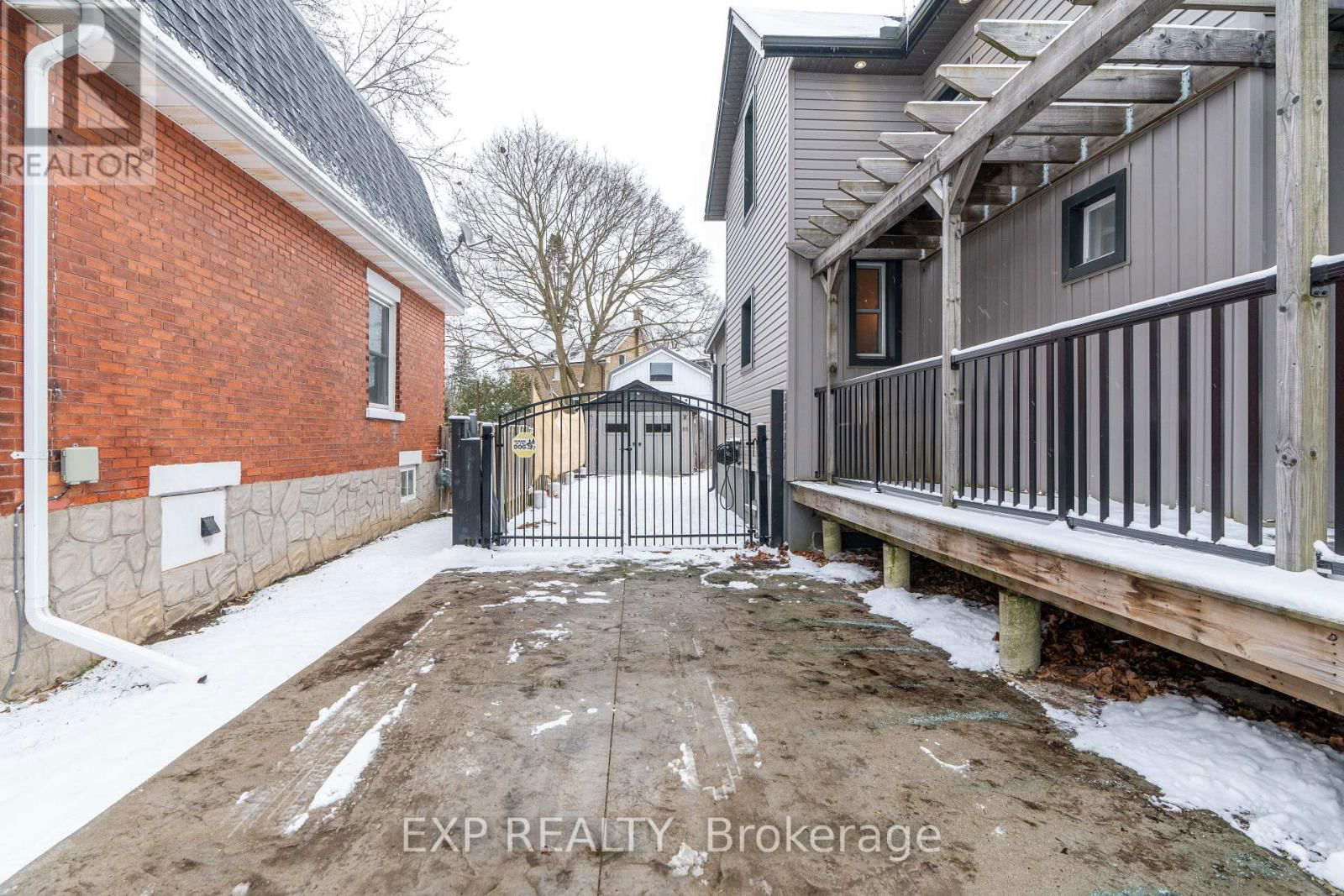 85 DUFFERIN STREET Image 30