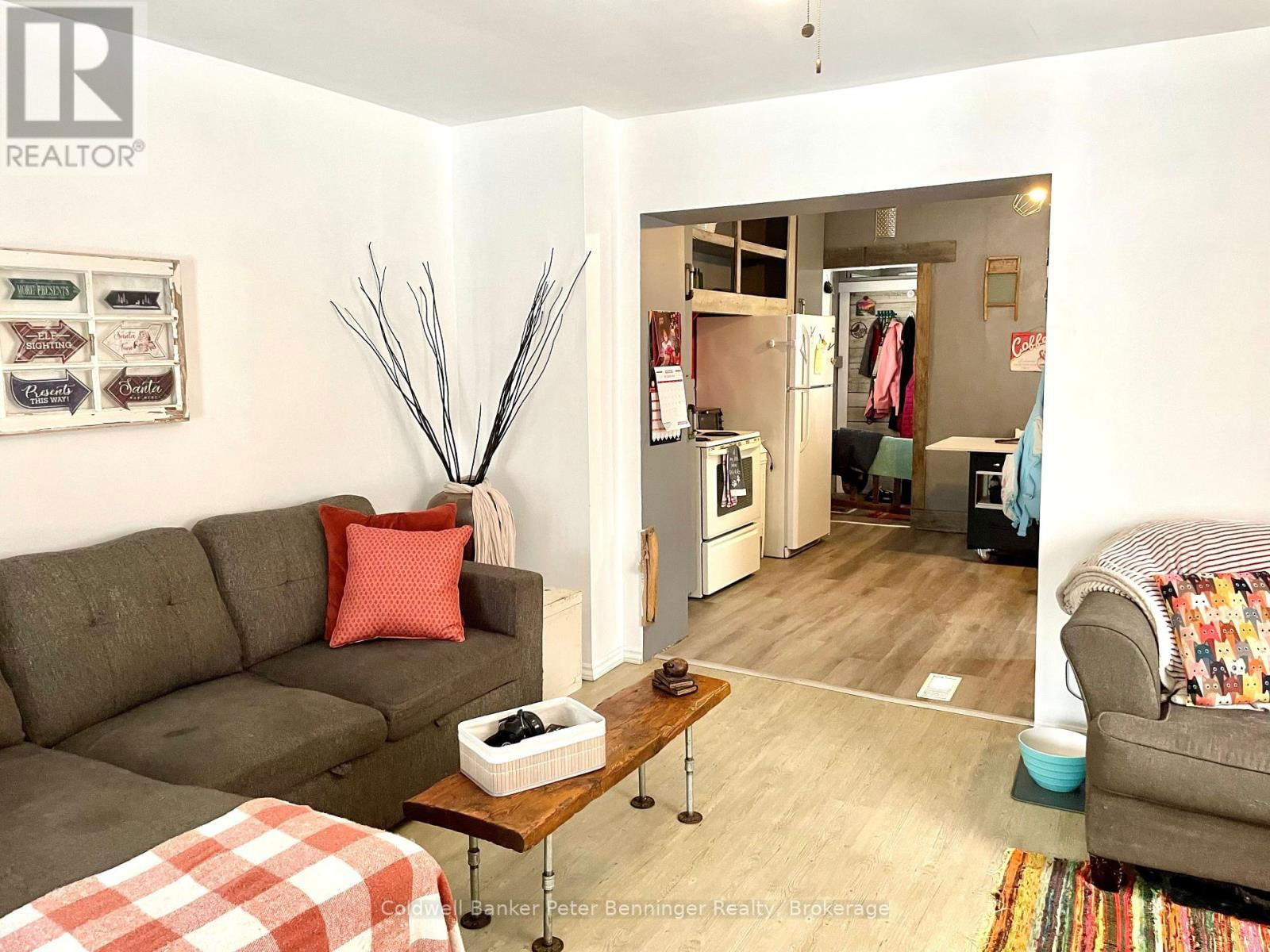 258 8TH STREET Image 12