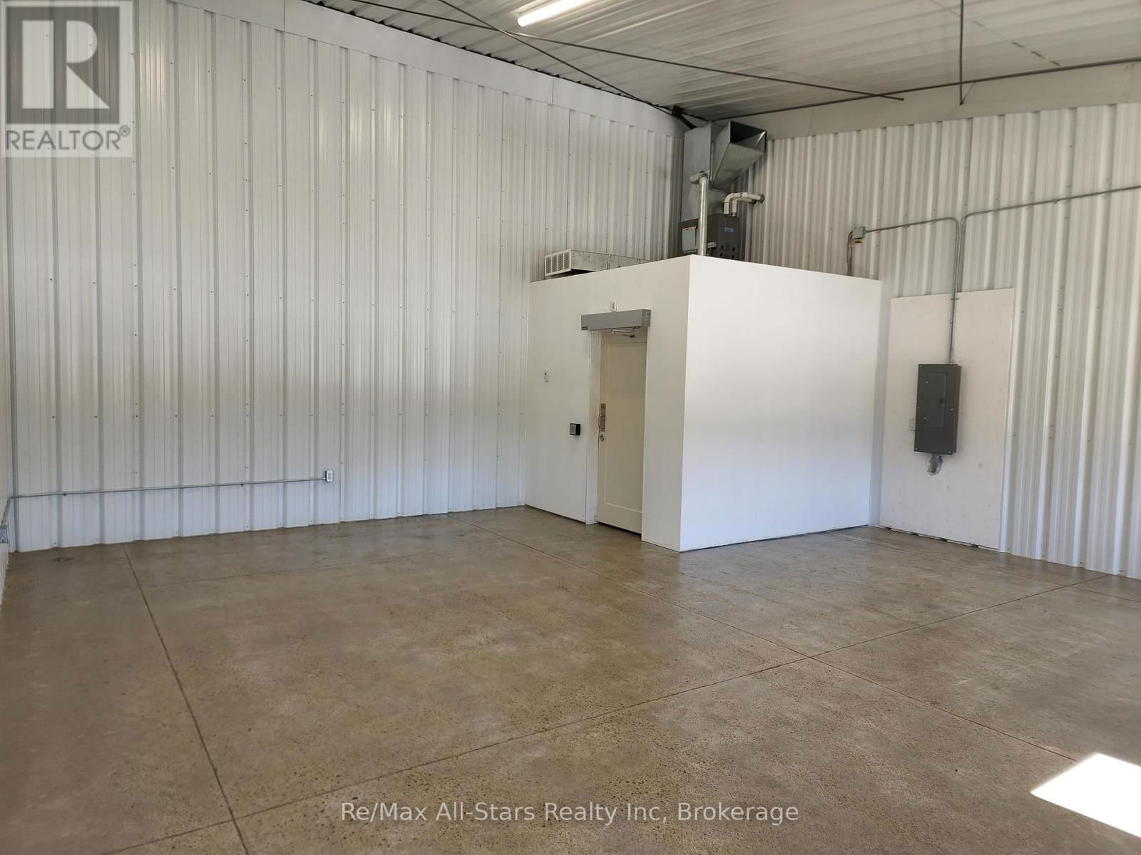 Unit 2 - 25754 35 HIGHWAY N ROAD SOUTH Image 8