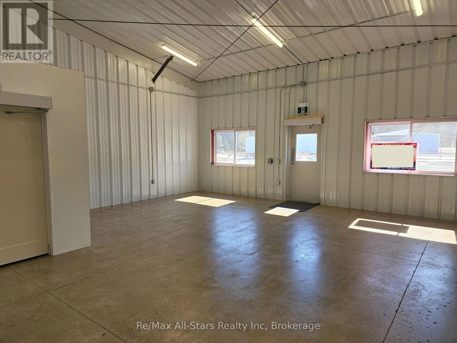 Unit 2 - 25754 35 HIGHWAY N ROAD SOUTH Image 9