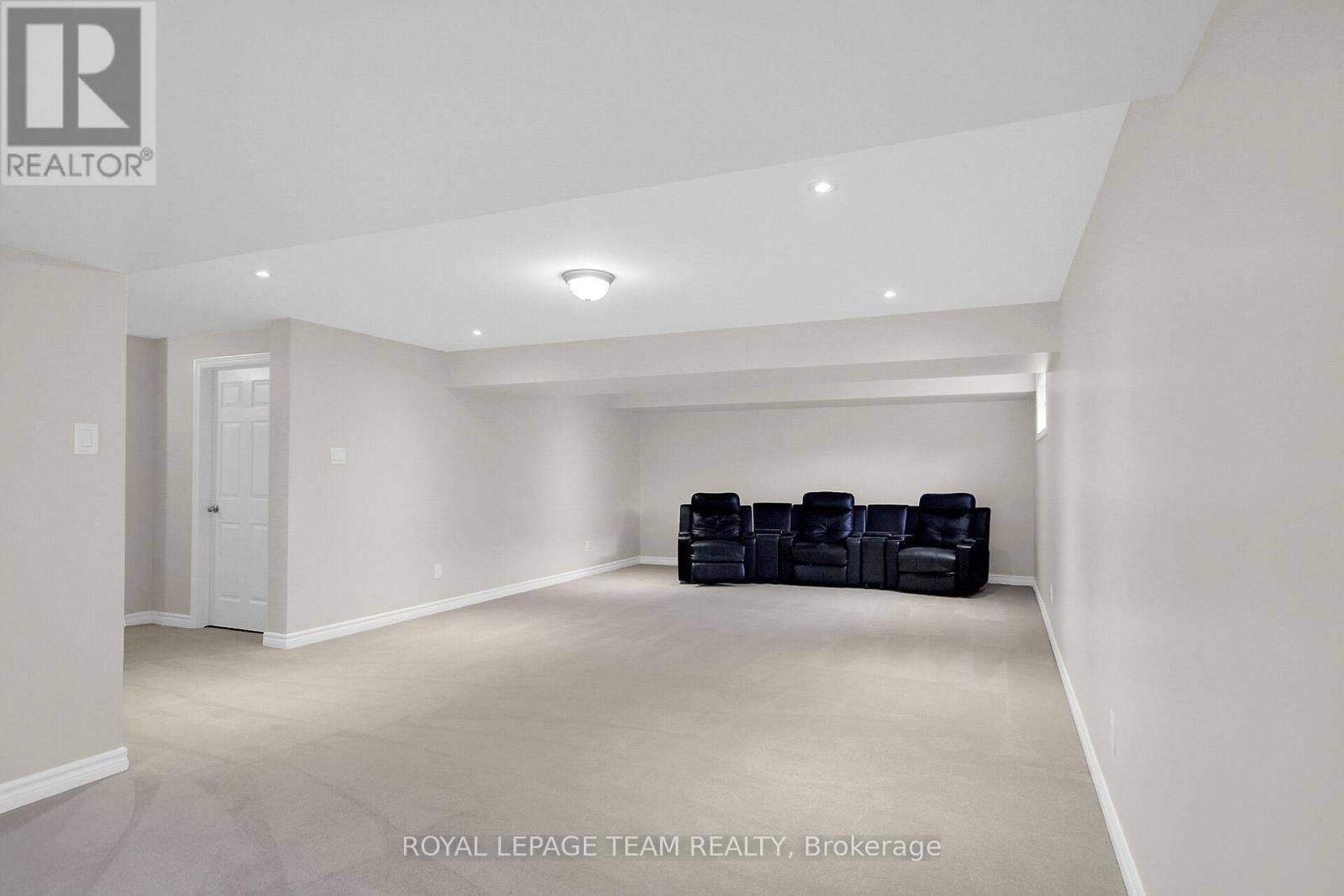 300 ROSINA WAY Image 35