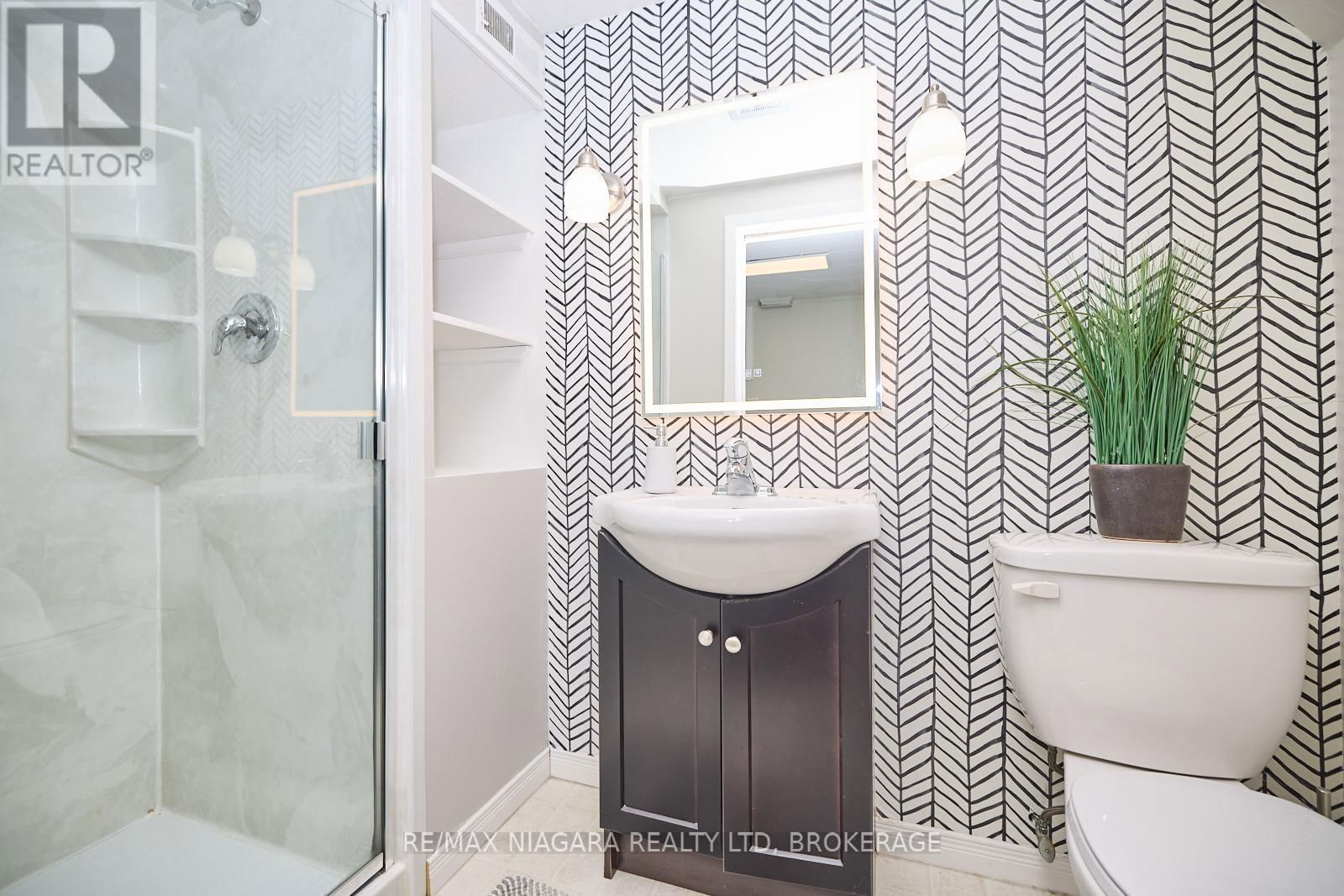 27 WALTS STREET Image 23