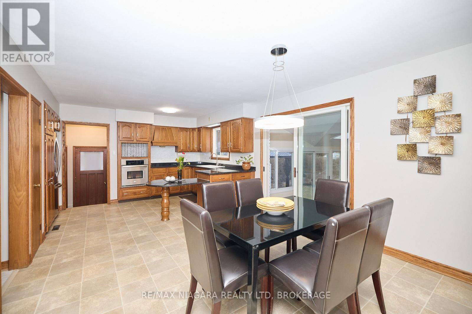 27 WALTS STREET Image 8