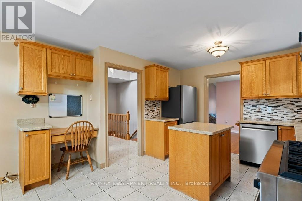 107 DORCHESTER DRIVE Image 6