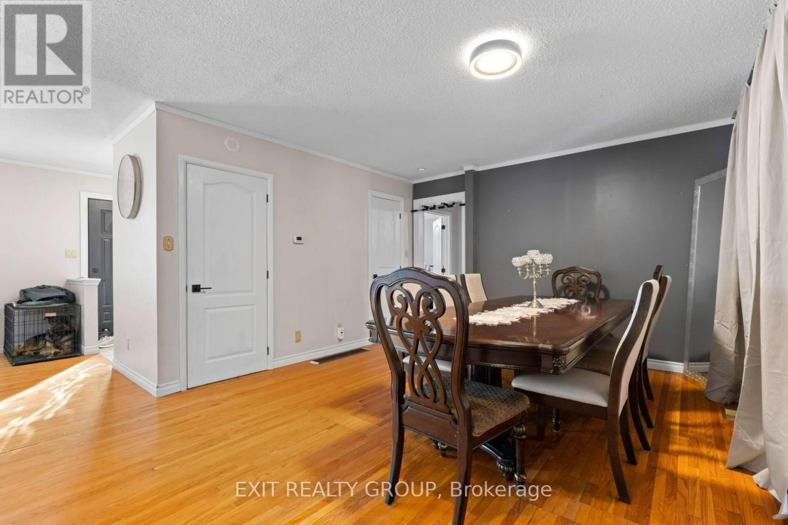 4 WALDEN CIRCLE Image 7