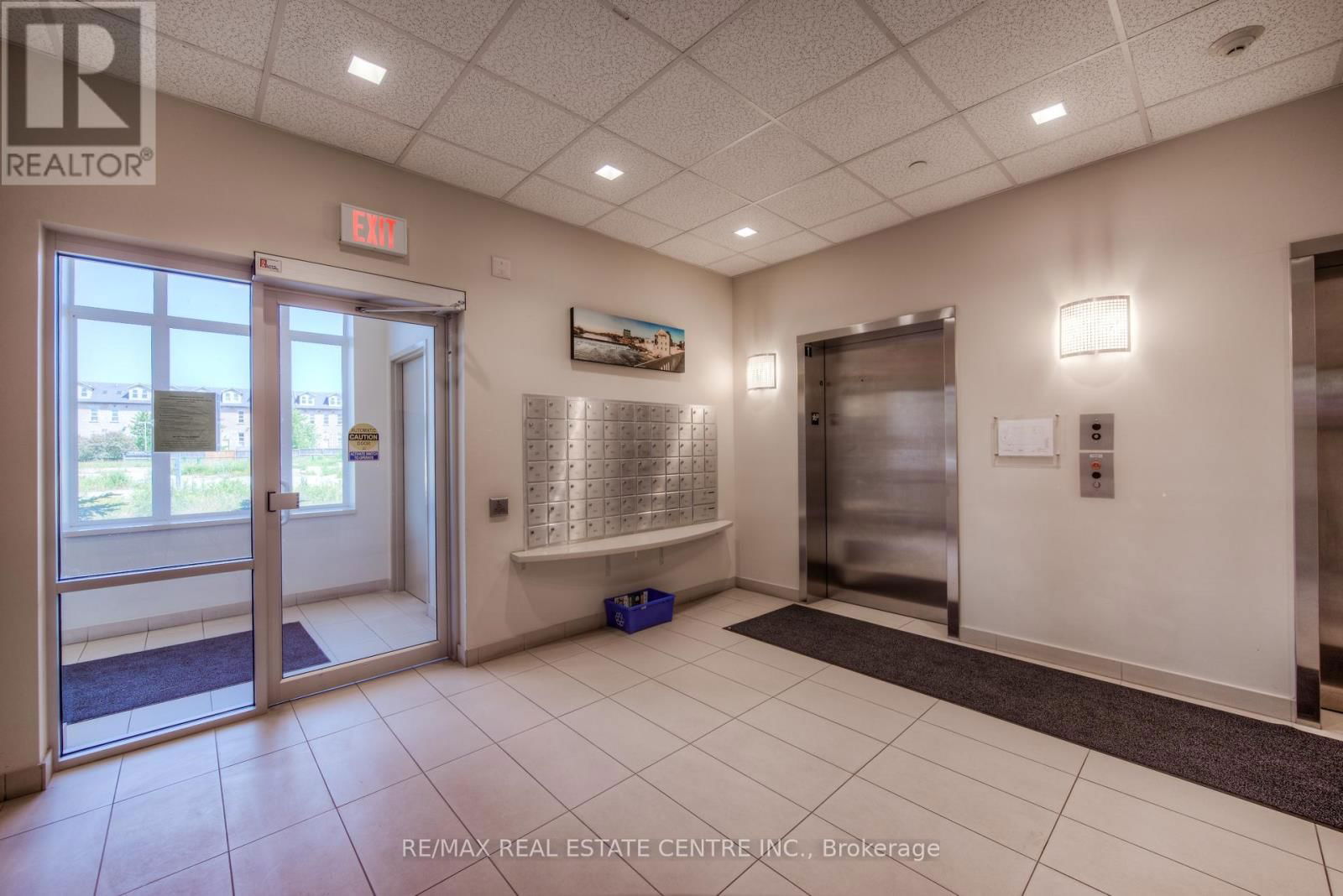 612 - 155 WATER STREET SOUTH Image 3