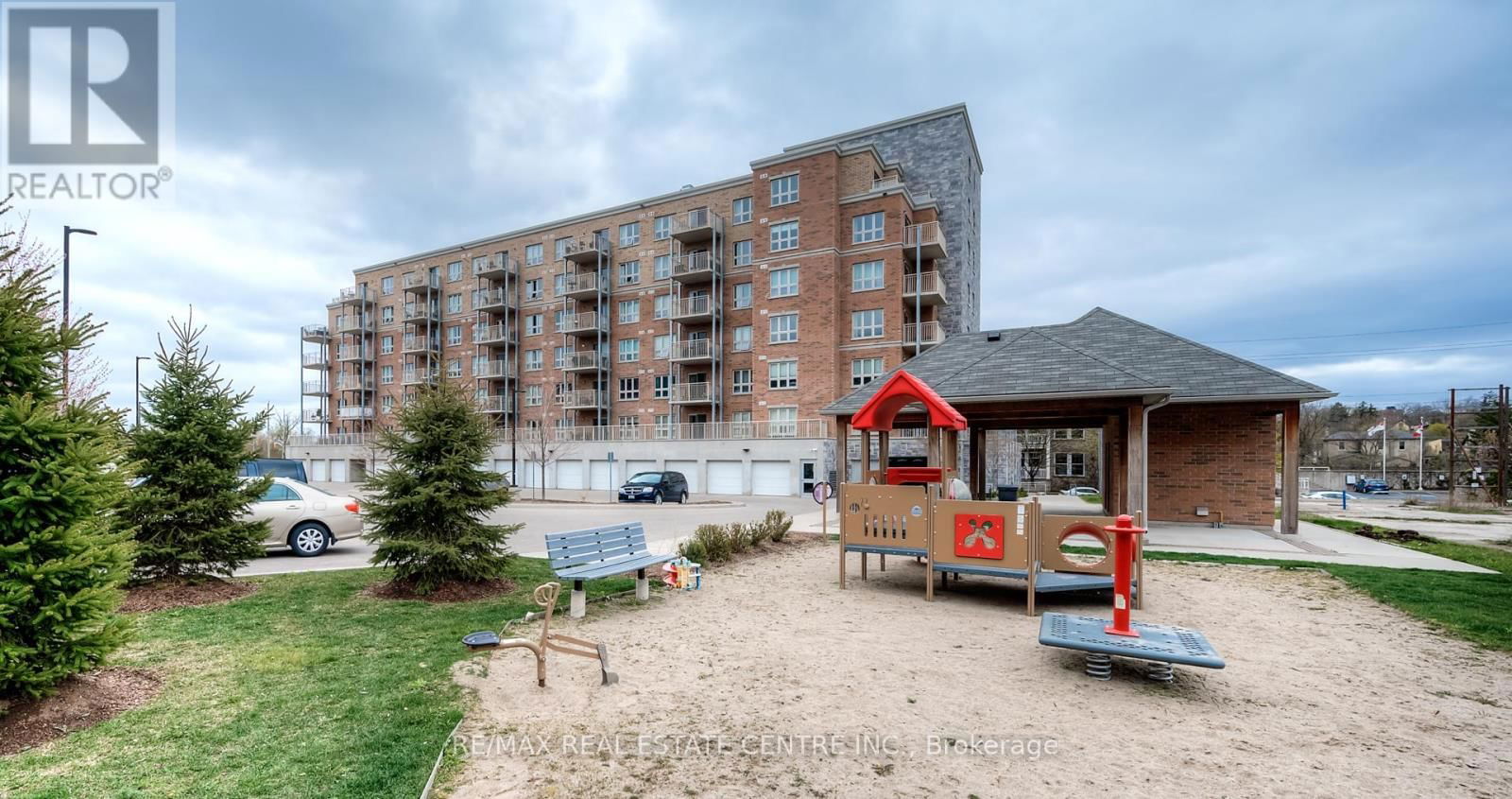 612 - 155 WATER STREET SOUTH Image 32